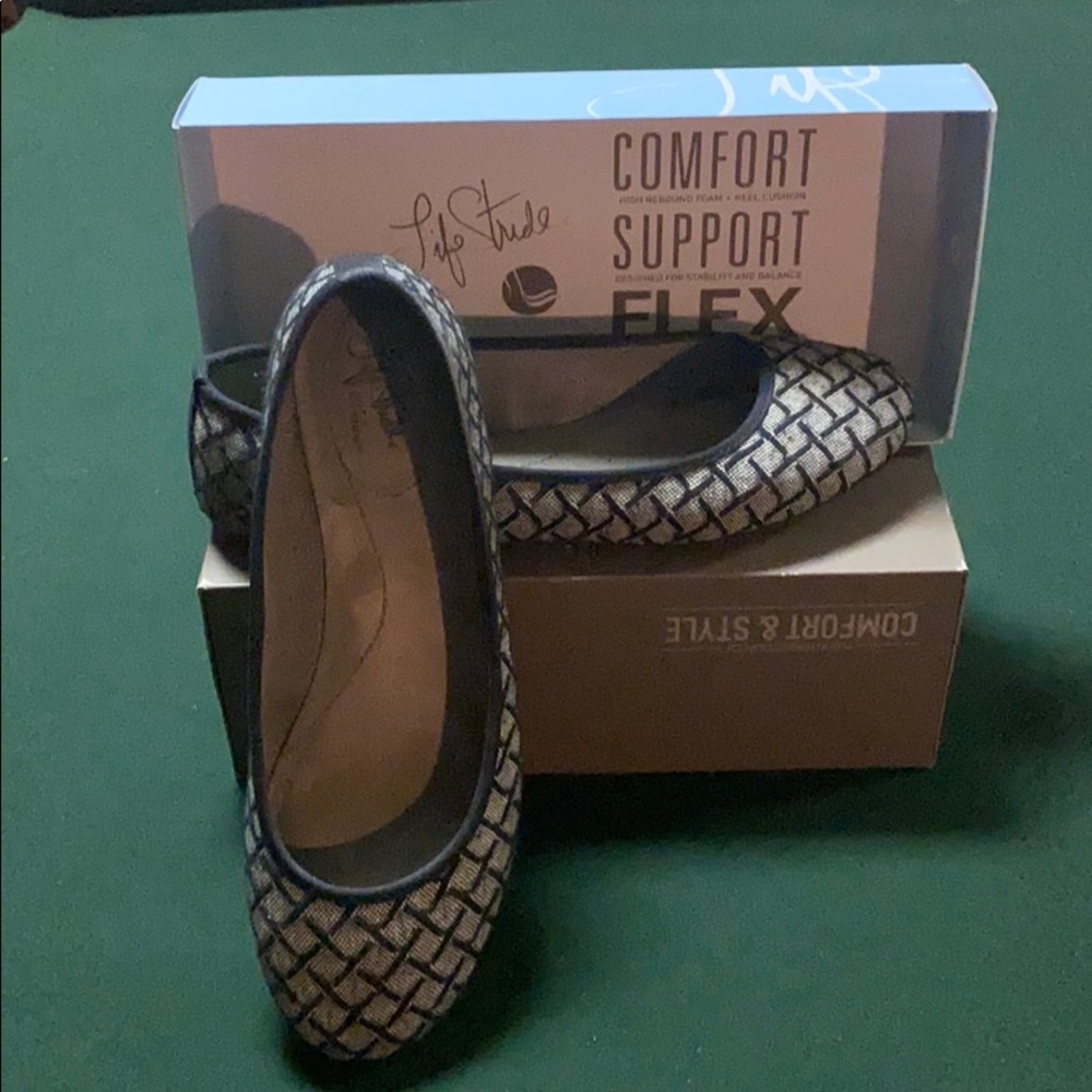 Life stride comfort & style flat
